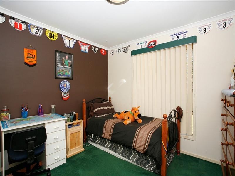 12 Thiele Crescent, Evanston Park SA 5116