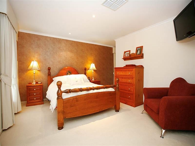 10 Rossiter Drive, Evanston Park SA 5116