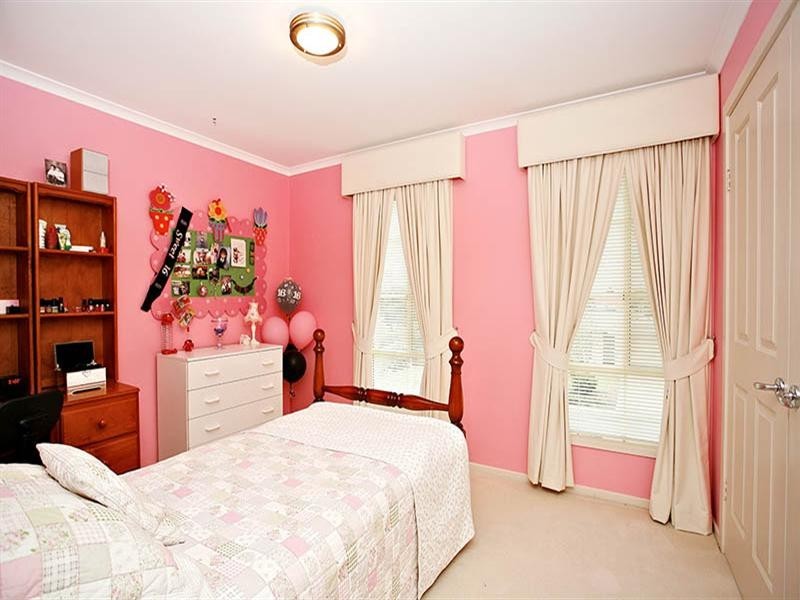 10 Rossiter Drive, Evanston Park SA 5116