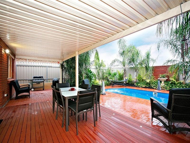 10 Rossiter Drive, Evanston Park SA 5116