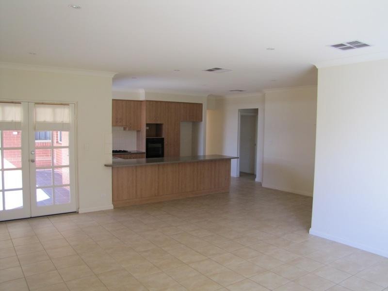 14 Coleman Parade, Evanston Park SA 5116