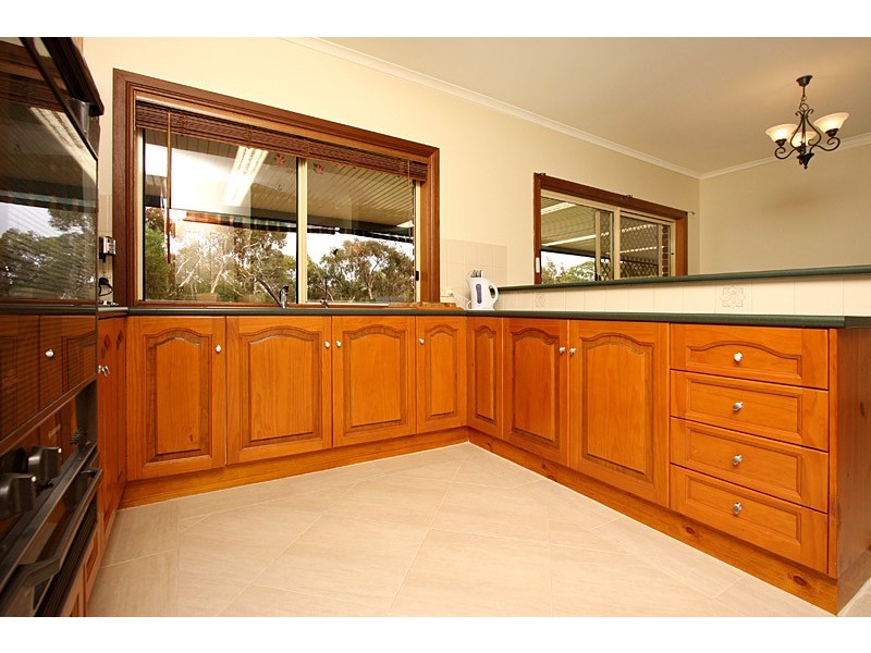 13a The Barracks, Cockatoo Valley SA 5351