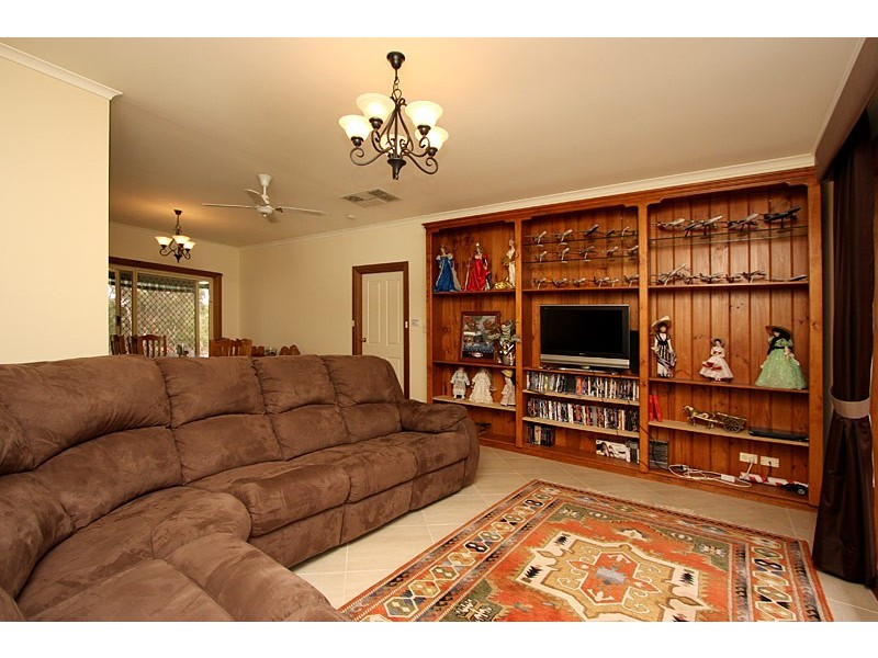 13a The Barracks, Cockatoo Valley SA 5351