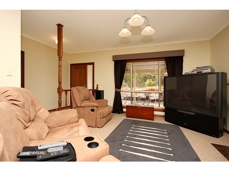 13a The Barracks, Cockatoo Valley SA 5351