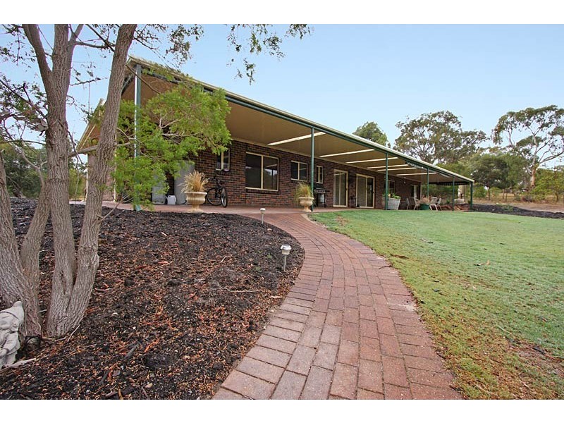13a The Barracks, Cockatoo Valley SA 5351