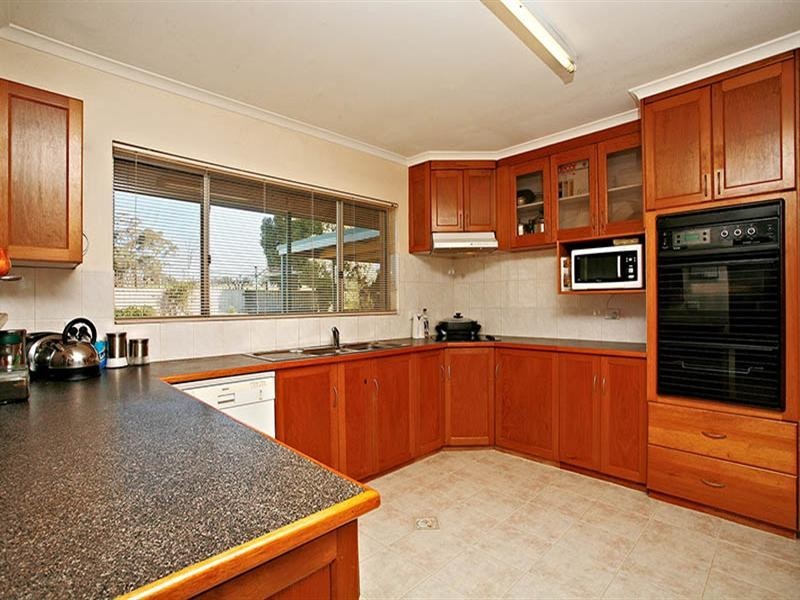 231 Whites Road, Flaxley SA 5153