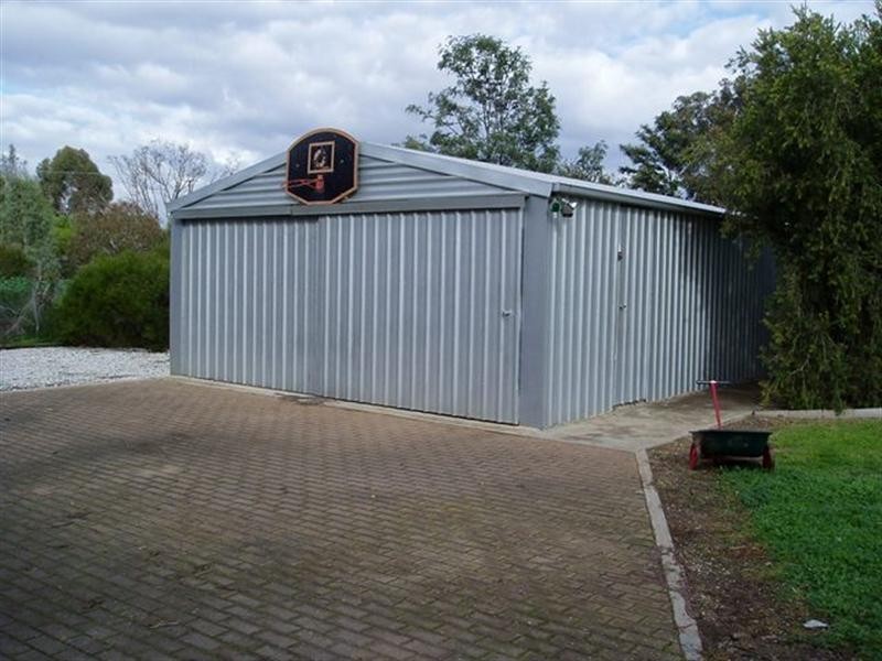 4 Connell Vale Road, Lewiston SA 5501