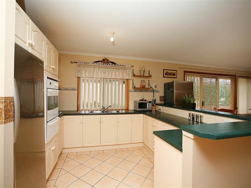 10 Trinity Drive, Evanston Park SA 5116