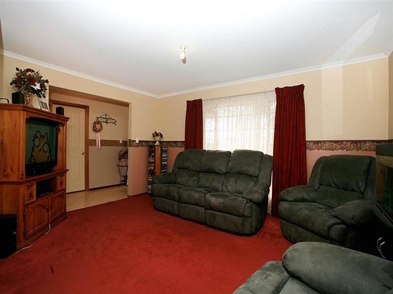 10 Trinity Drive, Evanston Park SA 5116