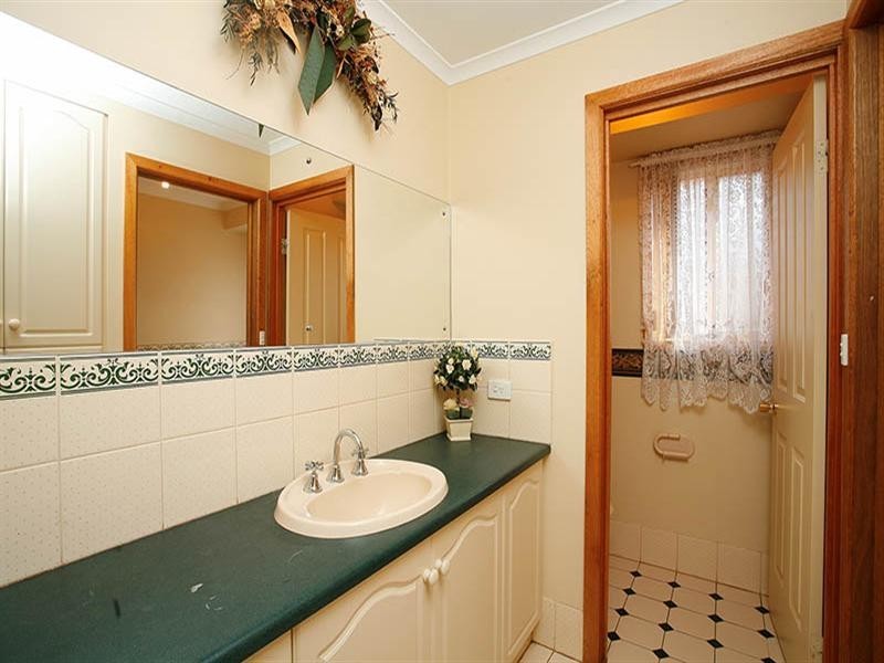 10 Trinity Drive, Evanston Park SA 5116