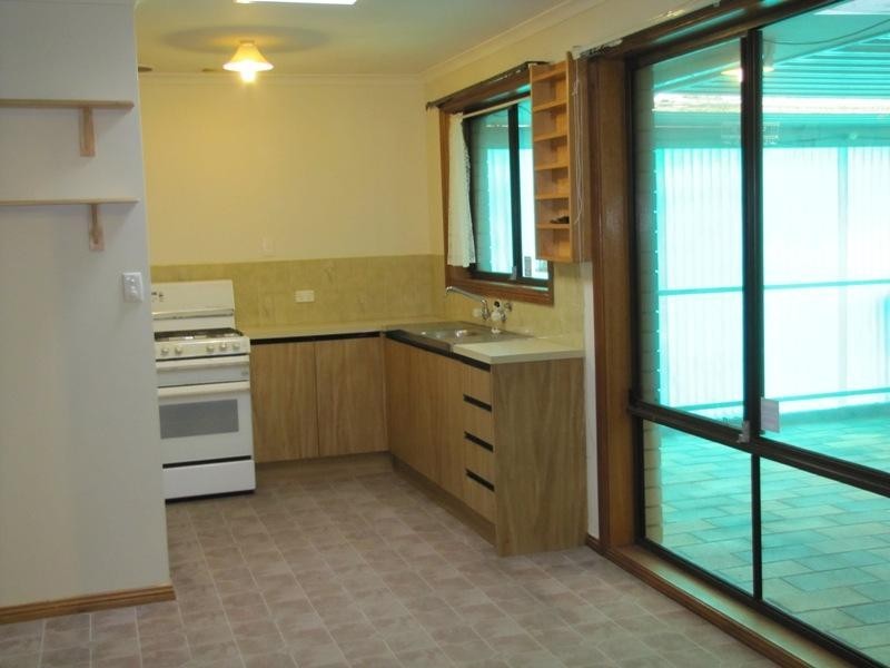 12 Angle Vale Road, Evanston Gardens SA 5116