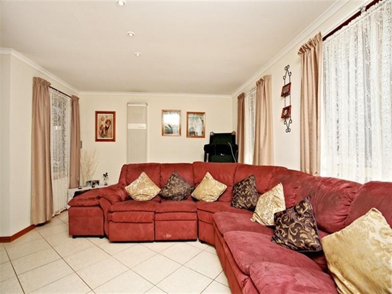 10 Cherrytree Crescent, Blakeview SA 5114