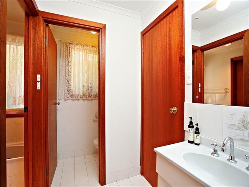 2 Victor Road, Greenock SA 5360