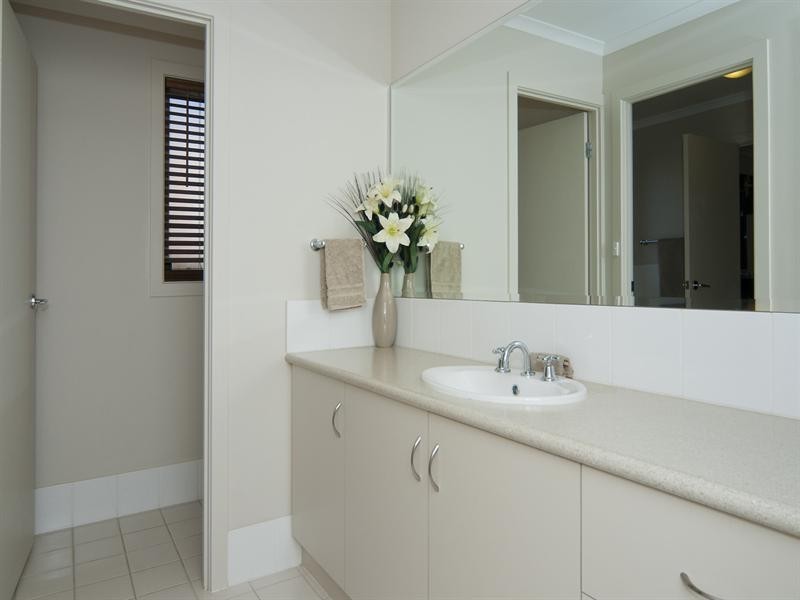 65 Lakeside Drive, Andrews Farm SA 5114