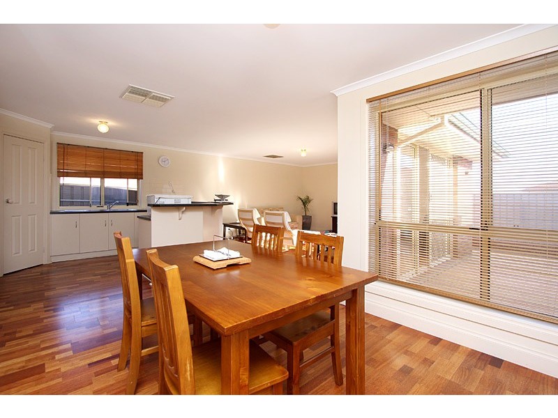 21 Thiele Crescent, Evanston Park SA 5116