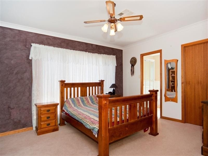 2 Edmonds Road, Angle Vale SA 5117