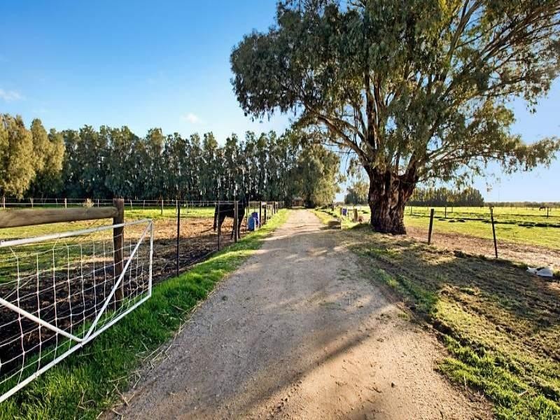 Lot 102 Roberts Road, Lewiston SA 5501