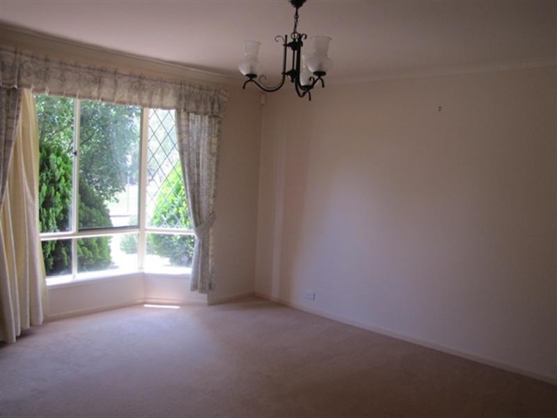 10 Gleeson Grove, Evanston Park SA 5116