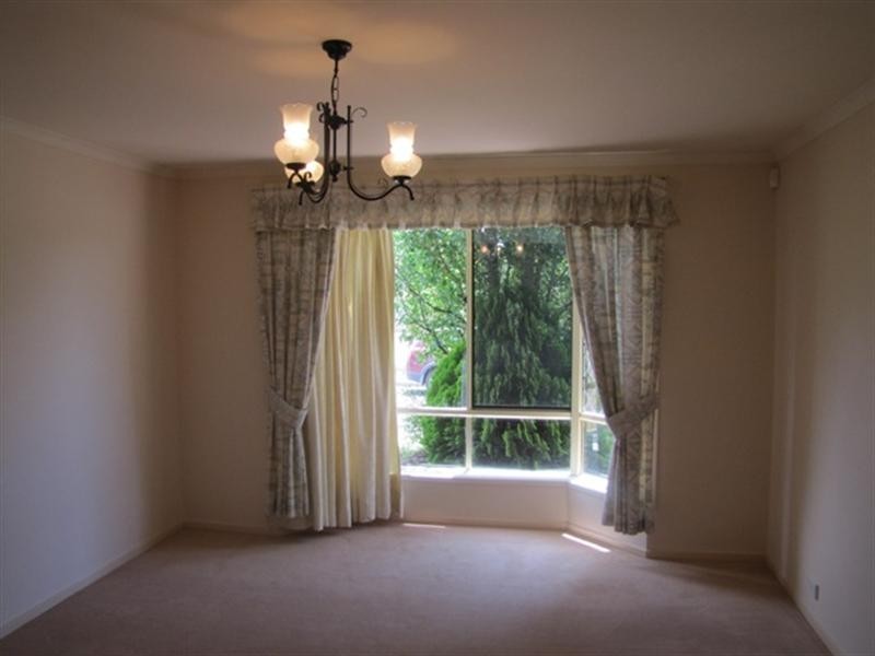 10 Gleeson Grove, Evanston Park SA 5116