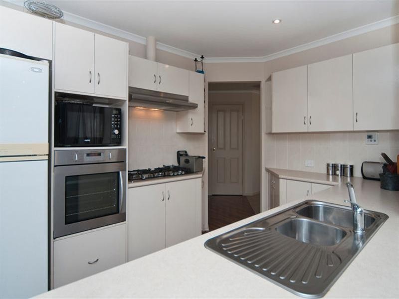 28 Swallow Drive, Hewett SA 5118