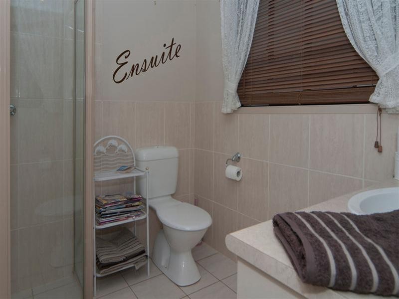 28 Swallow Drive, Hewett SA 5118