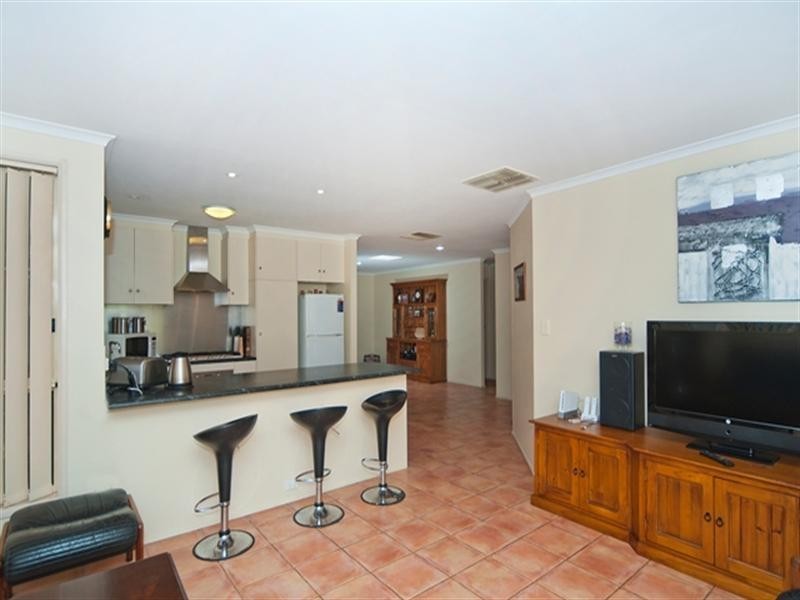 14 Purcell Grove, Evanston Park SA 5116