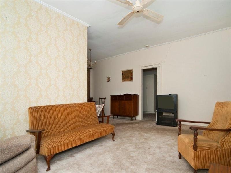 142 Raglan Avenue, South Plympton SA 5038