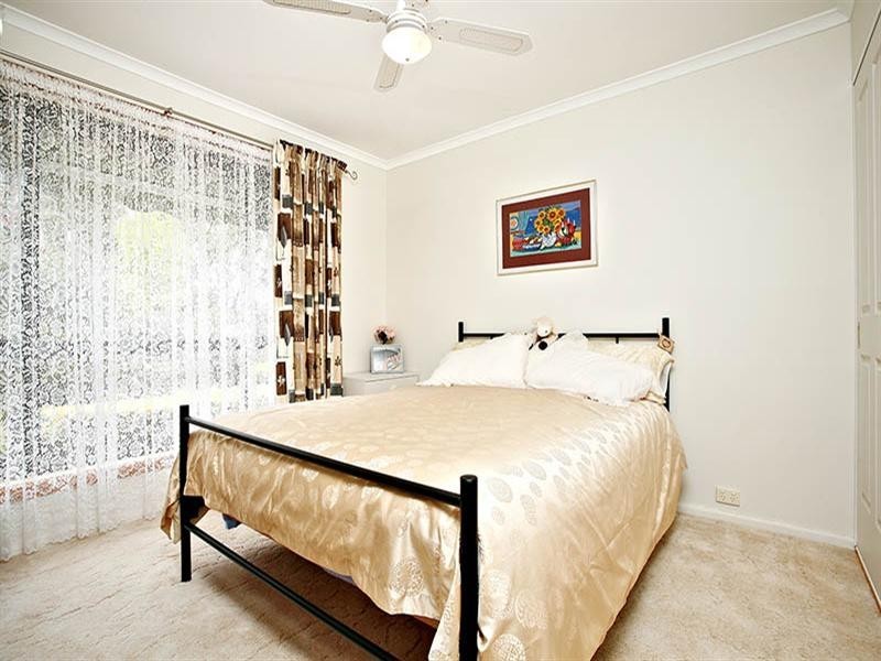 4 Barons Court, Greenock SA 5360