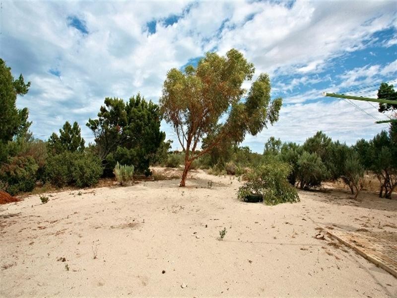 5 Stint Avenue, Thompson Beach SA 5501