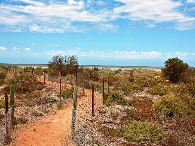 5 Stint Avenue, Thompson Beach SA 5501