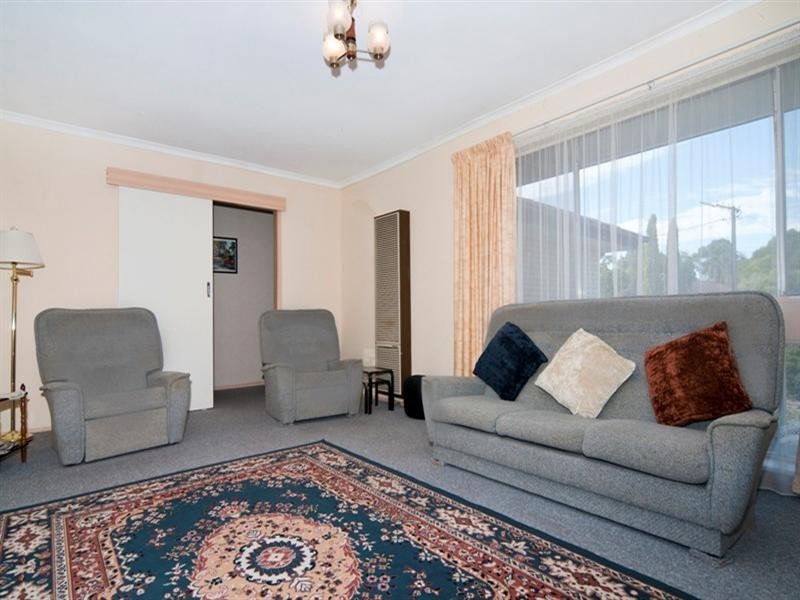 12 Abelia Avenue, Para Vista SA 5093