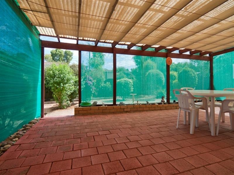 12 Abelia Avenue, Para Vista SA 5093