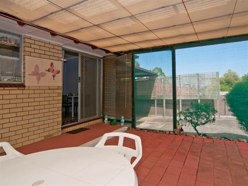 12 Abelia Avenue, Para Vista SA 5093