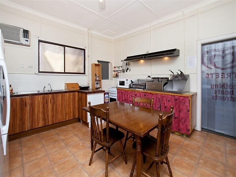 6 Main Street, Owen SA 5460