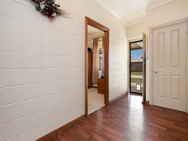 6 Main Street, Owen SA 5460