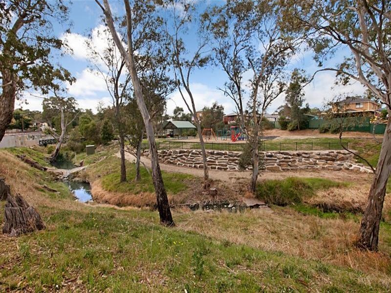 2 Pinson Court, Williamstown SA 5351