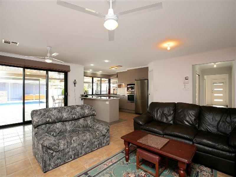 2 Valiant Road, Munno Para West SA 5115