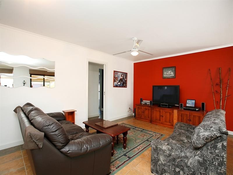 2 Valiant Road, Munno Para West SA 5115