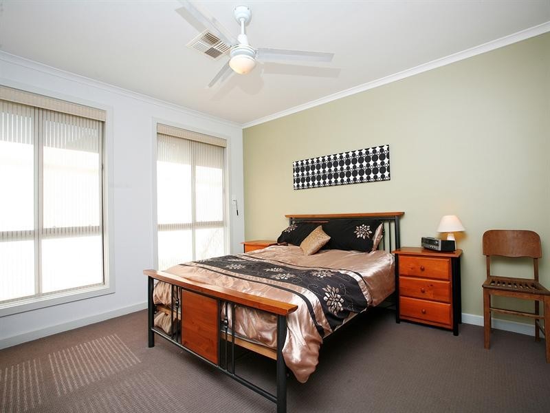 2 Valiant Road, Munno Para West SA 5115