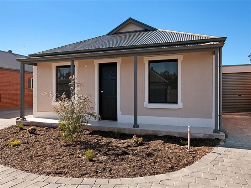 2/3-5 Railway Crescent, Evanston SA 5116