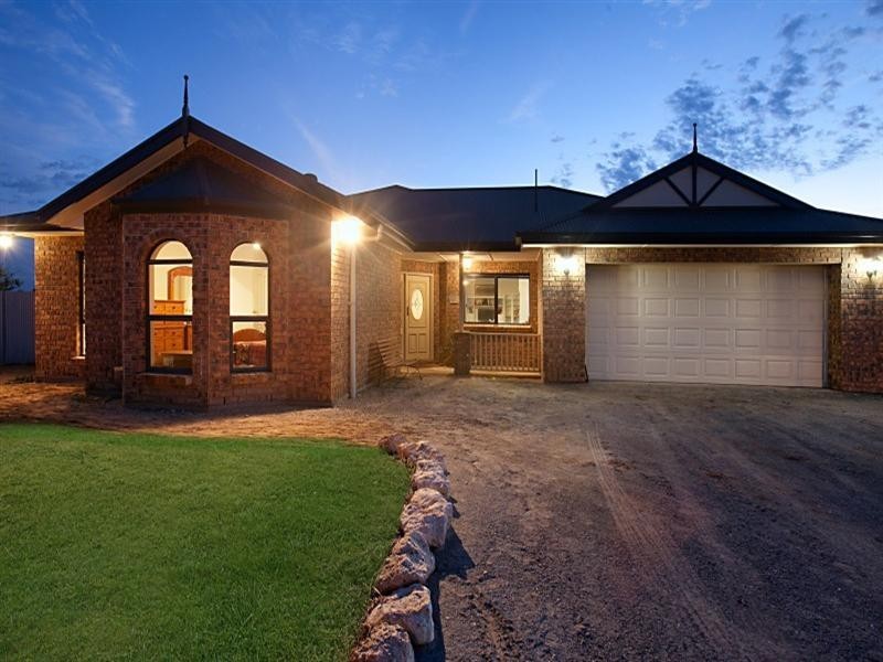 43 Schlodder Road Dublin VIA, Two Wells SA 5501