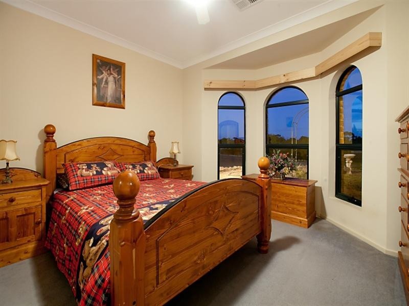 43 Schlodder Road Dublin VIA, Two Wells SA 5501