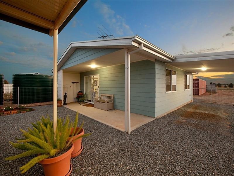 43 Schlodder Road Dublin VIA, Two Wells SA 5501