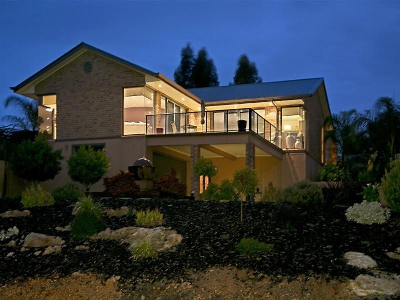 2 Whiteman Road, Williamstown SA 5351