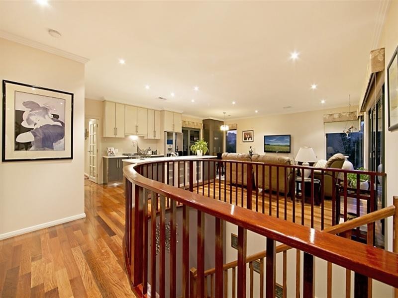 2 Whiteman Road, Williamstown SA 5351