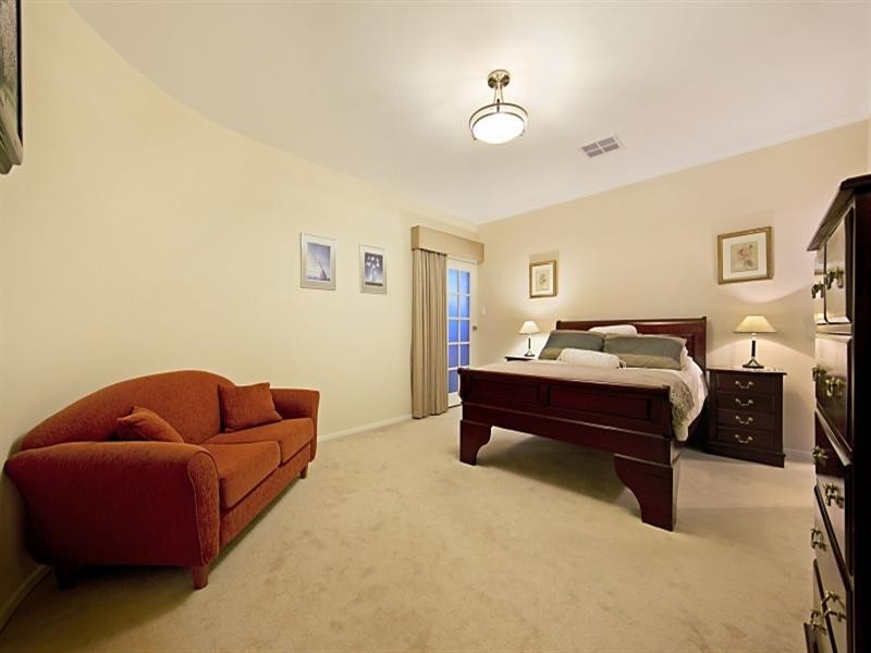 2 Whiteman Road, Williamstown SA 5351