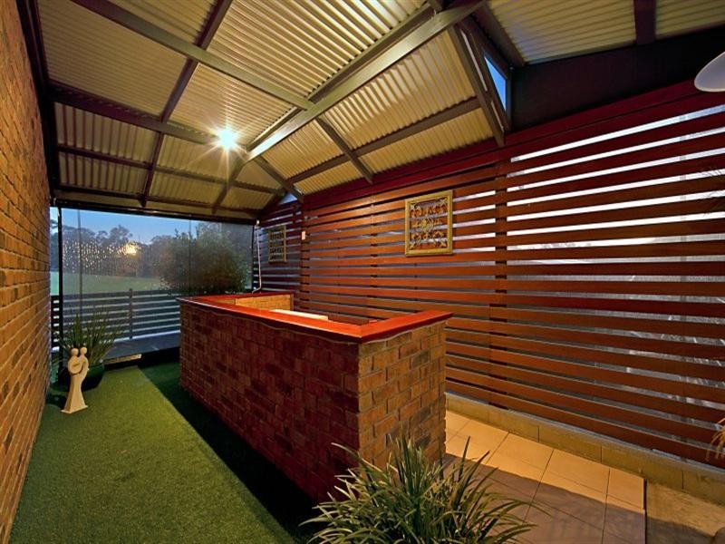 2 Whiteman Road, Williamstown SA 5351