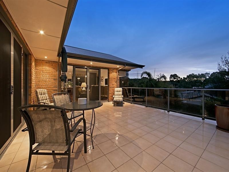 2 Whiteman Road, Williamstown SA 5351