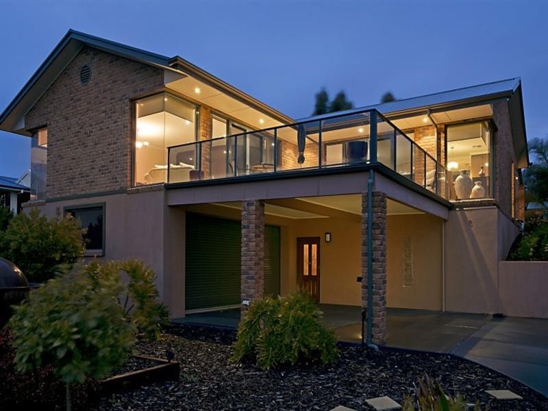 2 Whiteman Road, Williamstown SA 5351