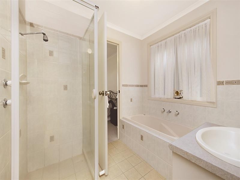 3 Selway Place, Evanston Park SA 5116